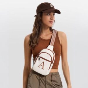 女士PU字母斜挎胸包 53%OFF